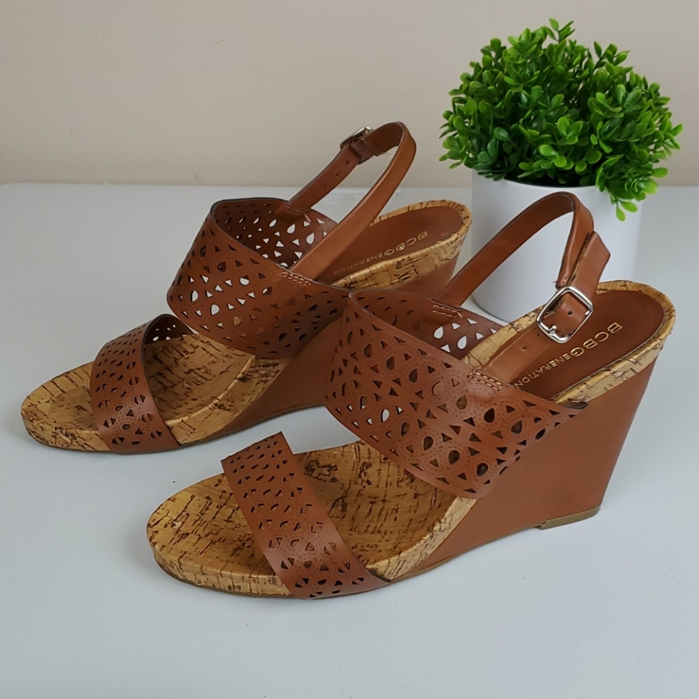 BCBGeneration brown wedge - Picture 2 of 8